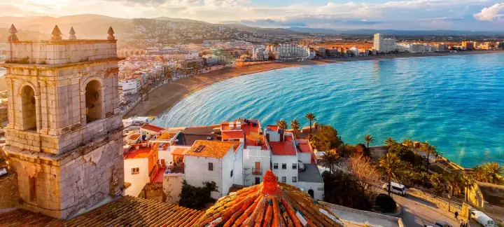 Discover the Beauty of Valencia Beach