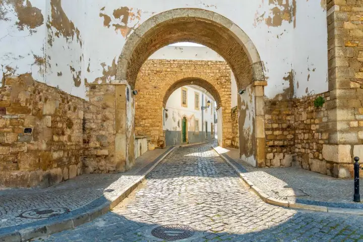 Discover El Faro: A Hidden Gem on the Spanish Coast